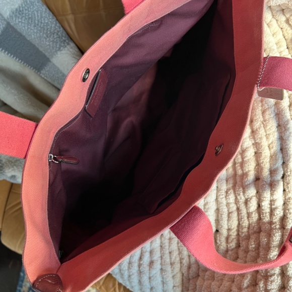 Authentic large pink Coach tote - Picture 3 of 5